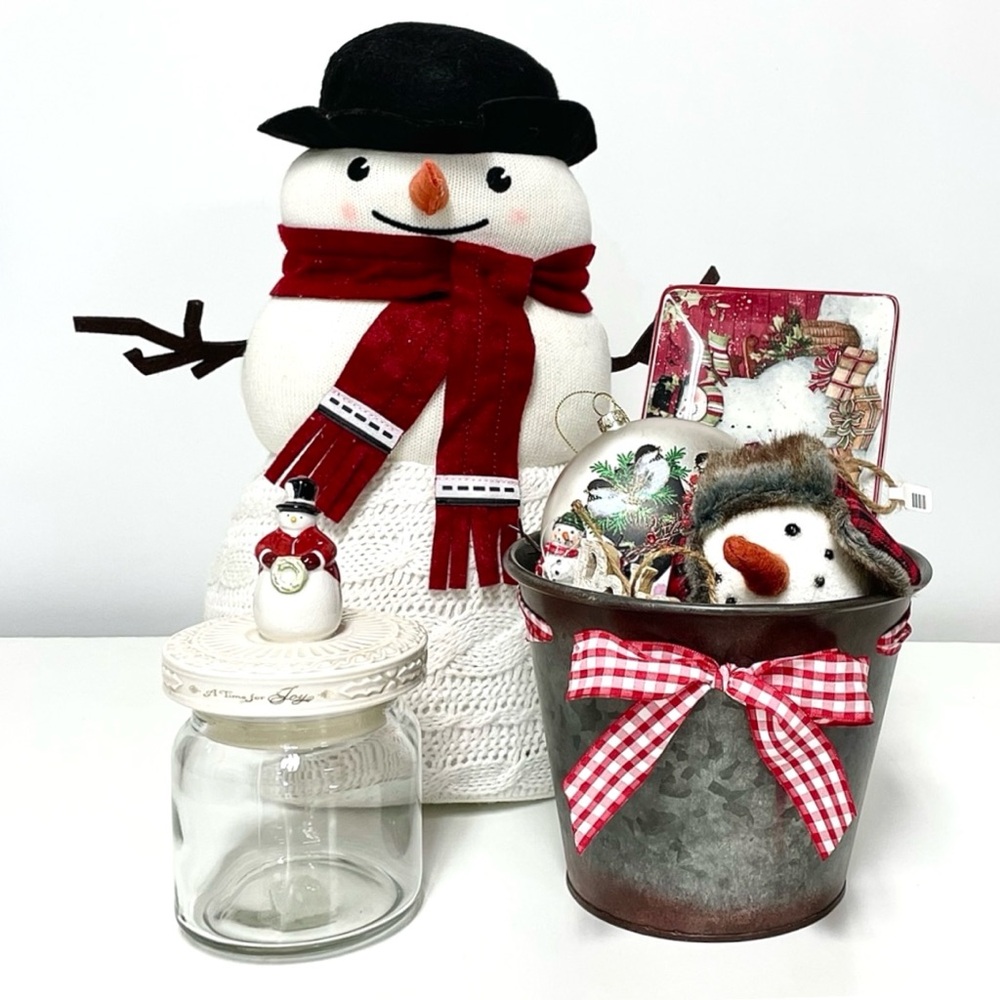 Rustic Christmas Snowman Home Decor And Ornaments Assorted Pieces Bundle of 7